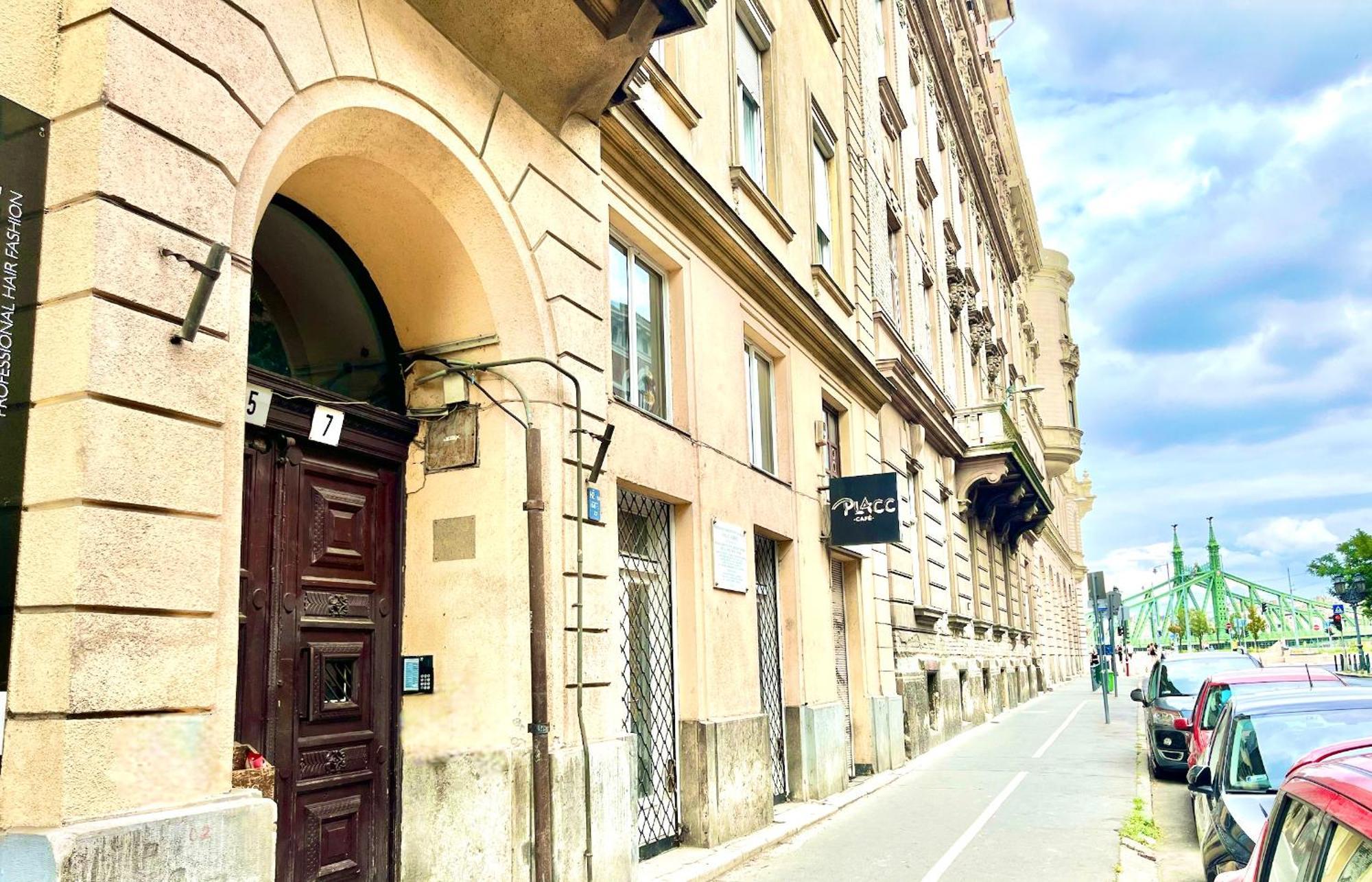 Modelia Apartment At Gellert Square 布达佩斯 外观 照片