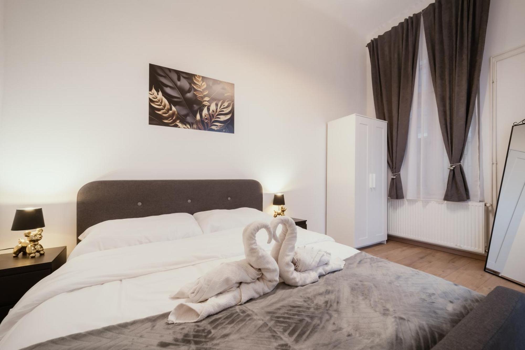 Modelia Apartment At Gellert Square 布达佩斯 外观 照片